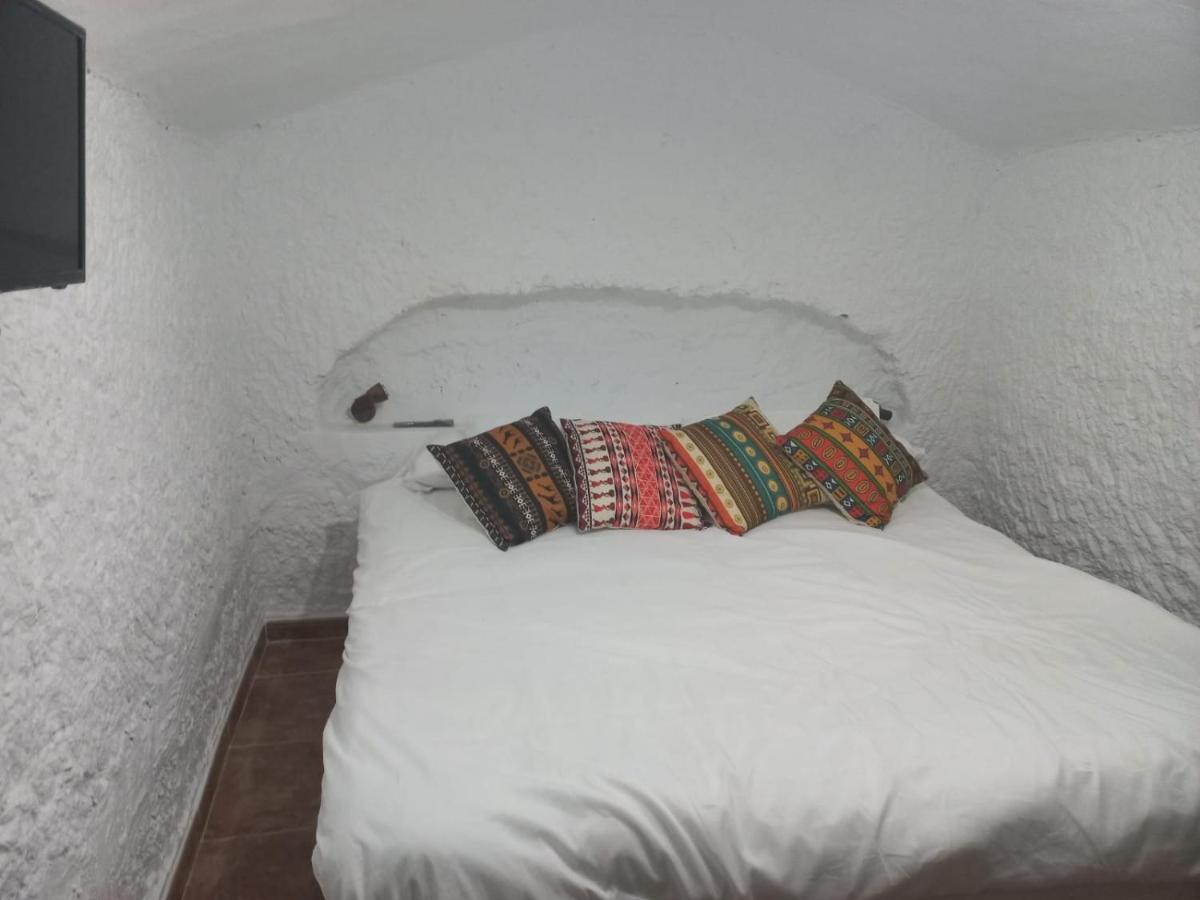 Cuevas Barrio Las Santas Huescar Ngoại thất bức ảnh