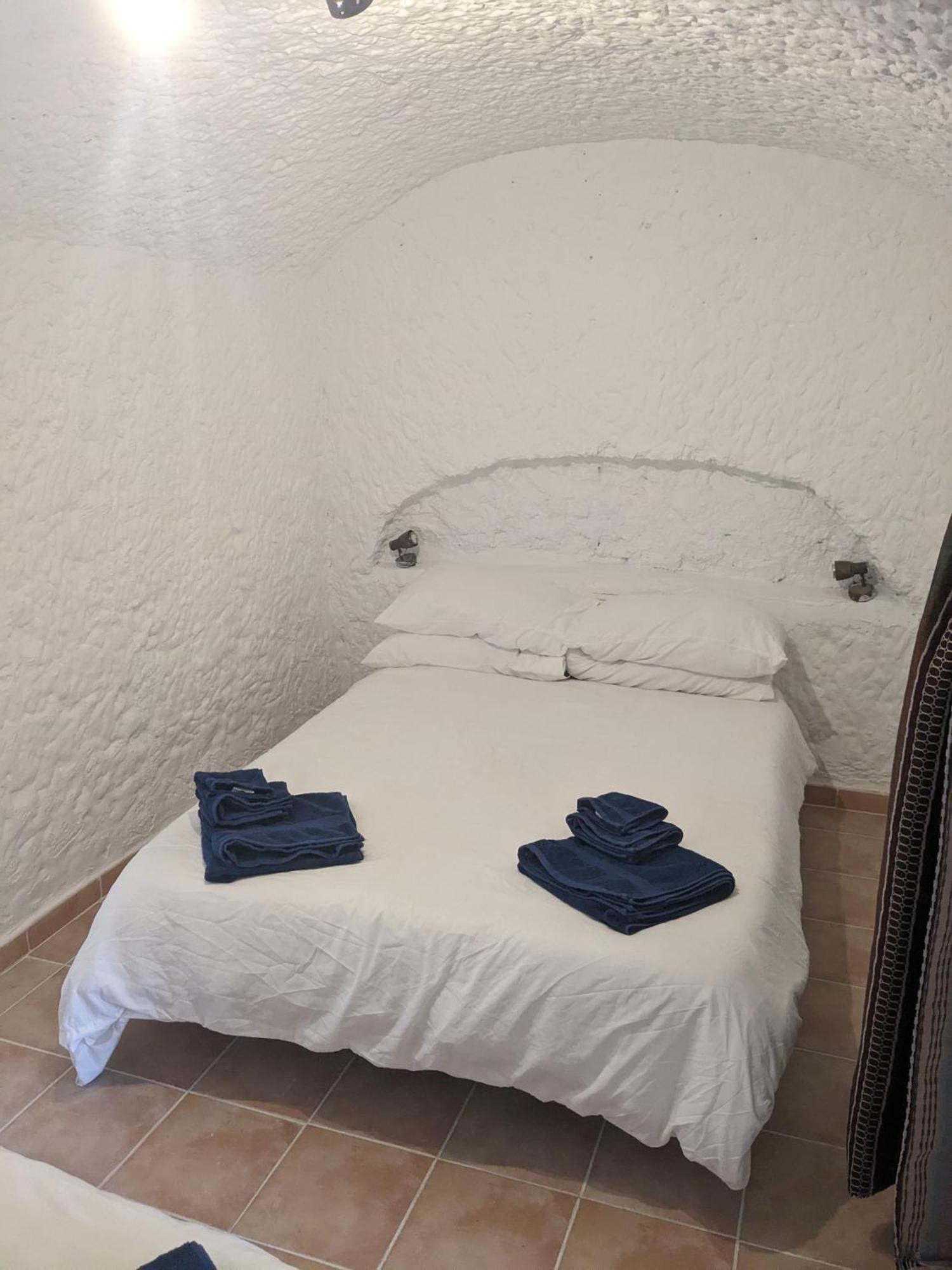 Cuevas Barrio Las Santas Huescar Ngoại thất bức ảnh
