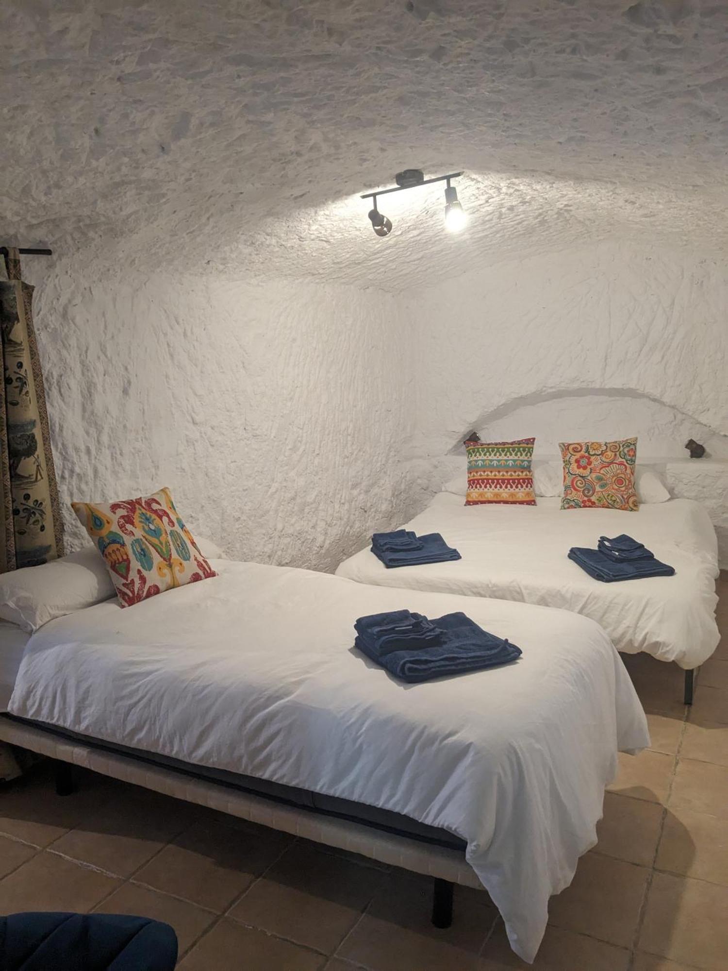 Cuevas Barrio Las Santas Huescar Ngoại thất bức ảnh